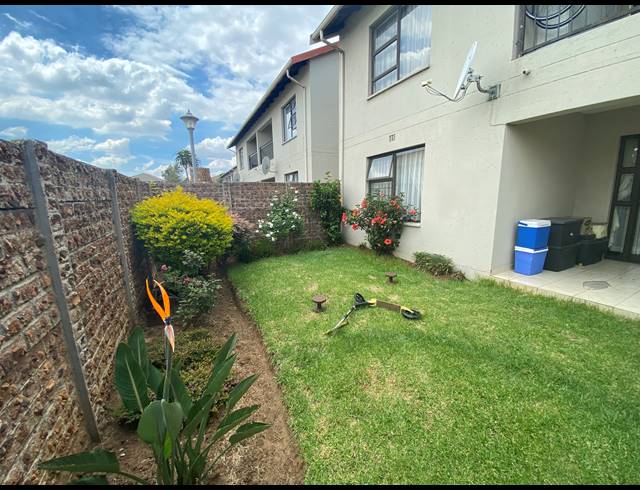 3 BEDROOM SECTIONAL TITLE FOR SALE IN PARKRAND
